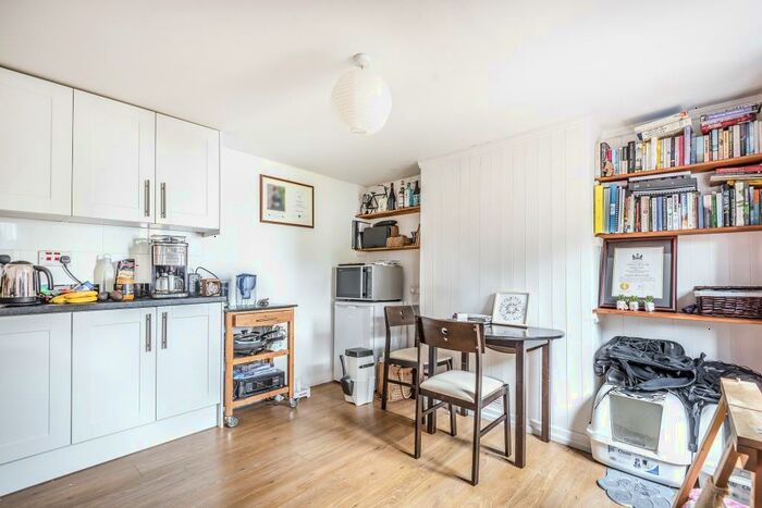 1 Bedroom Cottage To Rent In Godstow Road, Wolvercote, OX2