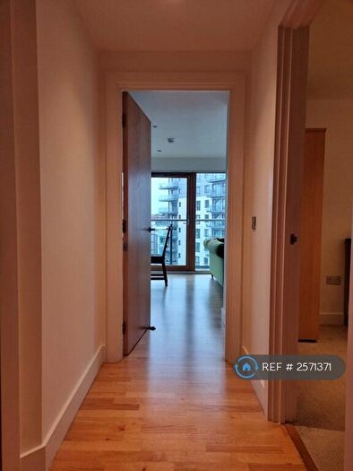 2 Bedroom Flat To Rent In Chadwick Street, Hunslet, Leeds, LS10