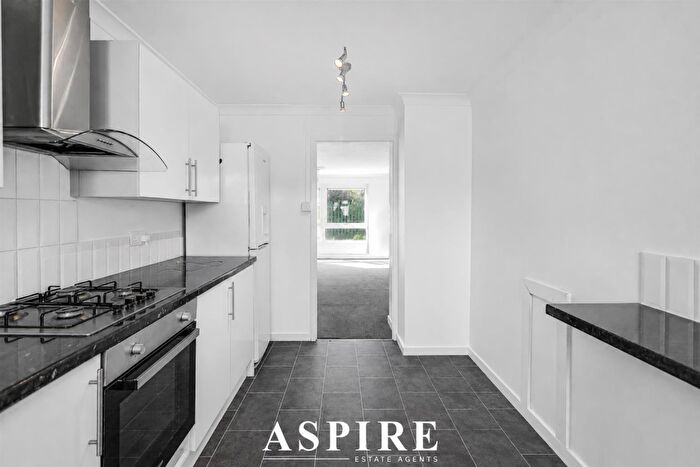 2 Bedroom Flat To Rent In Purley Way, Westcliff-On-Sea, SS0