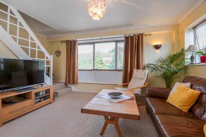 2 Bedroom Maisonette To Rent In Fairby Road, London SE12