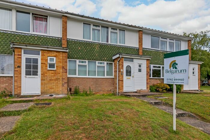 3 Bedroom Terraced House To Rent In Fraser Road, Winchester, SO23