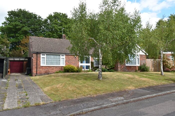3 Bedroom Bungalow For Sale In Mercer Drive, Harrietsham, Maidstone, ME17
