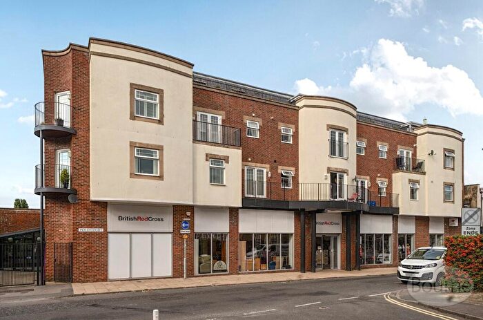 1 Bedroom Apartment For Sale In Swan Street, Petersfield, Hampshire, GU32