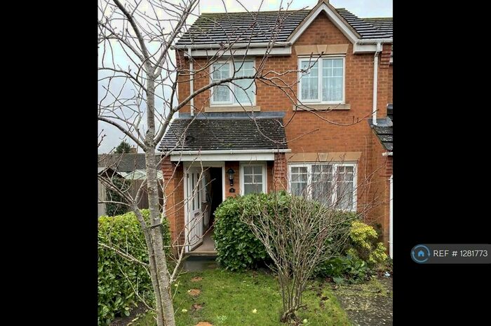 3 Bedroom End Of Terrace House To Rent In Walcot Road, Market Harborough Leicestershire, LE16