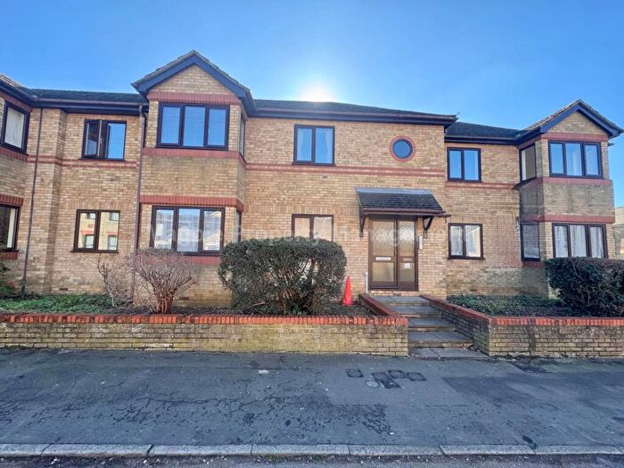 2 Bedroom Apartment To Rent In St Neots, PE19