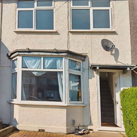 3 Bedroom Terraced House To Rent In Western Avenue, Dagenham, RM10