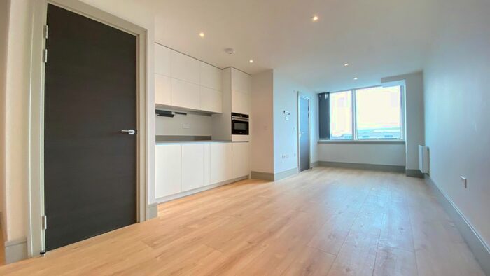 Studio To Rent In Mercantile House, Uxbridge, Middlesex, UB8