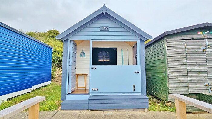 Chalet For Sale In Southcliff, Walton On The Naze, CO14