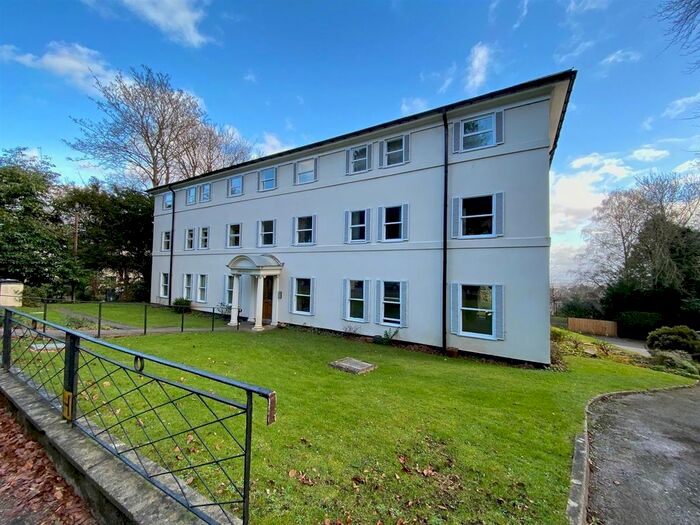 2 Bedroom Flat To Rent In Graham Road, Malvern, WR14