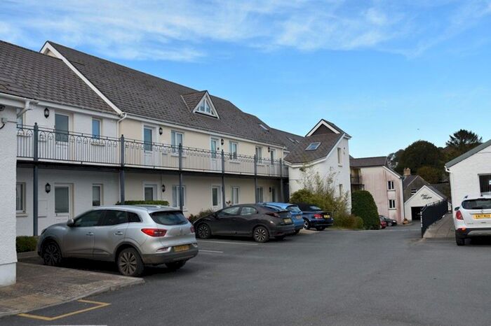 1 Bedroom Flat To Rent In Parc Hafan, Newcastle Emlyn, SA38