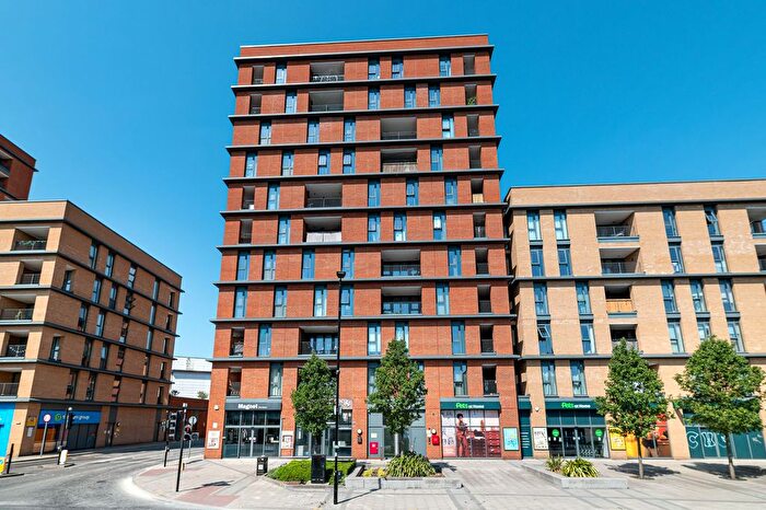 2 Bedroom Flat To Rent In High Street, Sutton, SM1