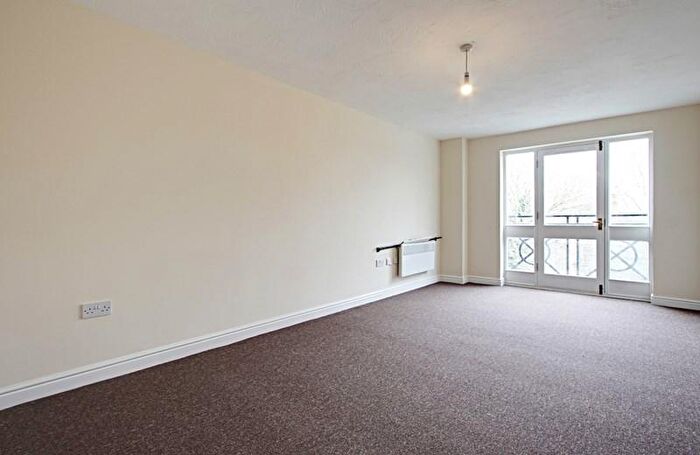 1 Bedroom Apartment To Rent In Polsten Mews, Enfield, Middlesex, EN3