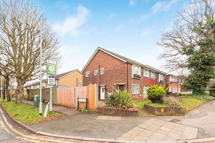 2 Bedroom Flat To Rent In Malden Road, New Malden, KT3