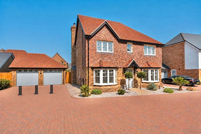 4 Bedroom Detached House For Sale In Riverbourne Way, Chattenden, Kent., ME3