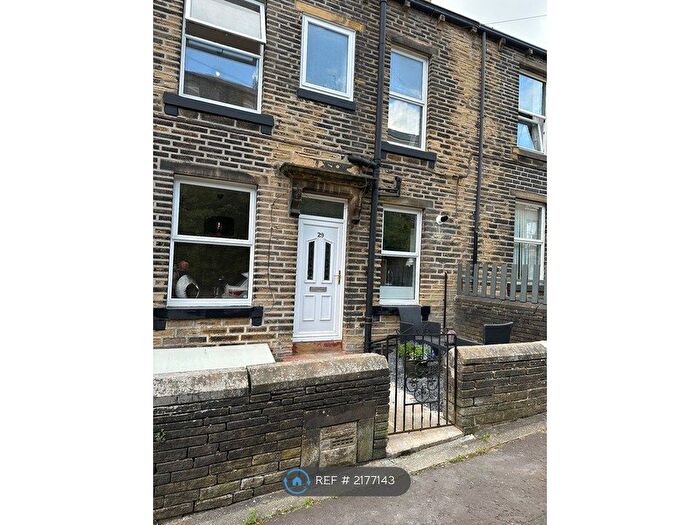 2 Bedroom Terraced House To Rent In Upper Fountain St, Sowerby Bridge, HX6