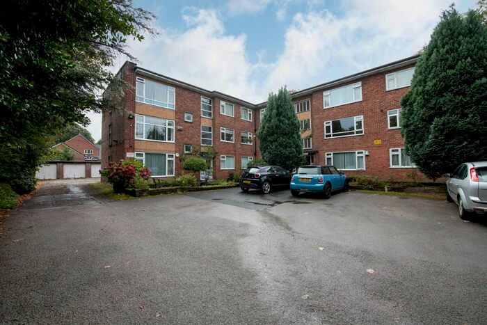 2 Bedroom Flat To Rent In Grosvenor Court, Park Lane, M7