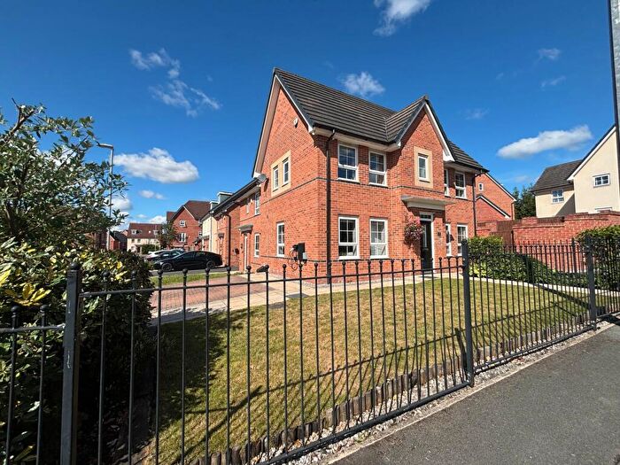 3 Bedroom Semi-Detached House For Sale In Laburnum Road, Worsley, M28