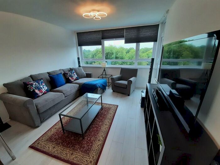 2 Bedroom Apartment To Rent In Chadbrook Crest, Harborne, B15