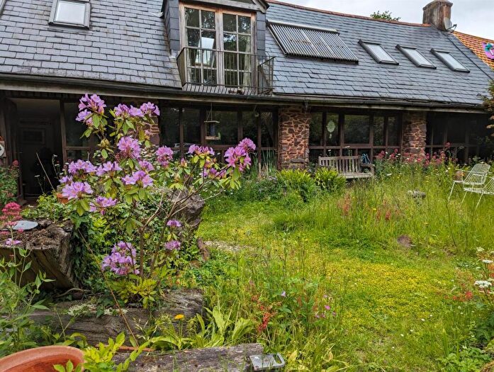 3 Bedroom Cottage To Rent In Bickleigh, EX16