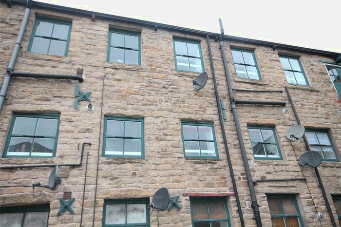 1 Bedroom Flat To Rent In Ightenhill Street, Padiham, Burnley, BB12
