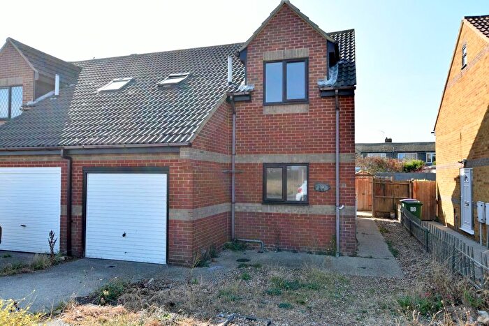 3 Bedroom Semi Detached House For Sale In Lade Fort Crescent, Lydd On Sea, Romney Marsh, TN29