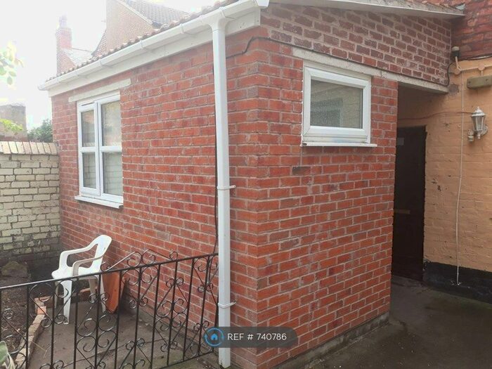 1 Bedroom Flat To Rent In Woodchurch Lane, Birkenhead, CH42