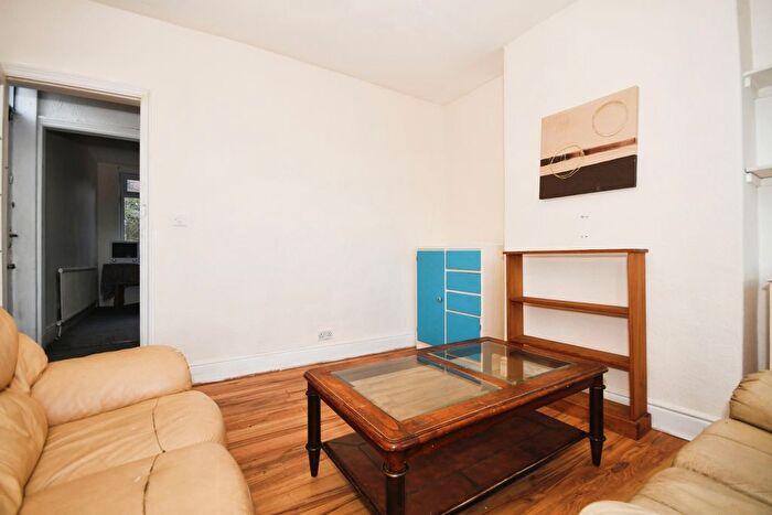 3 Bedroom End Of Terrace House For Sale In Matlock Road, Sheffield, South Yorkshire, S6
