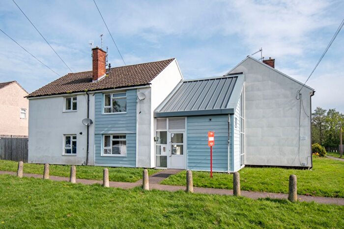 2 Bedroom Flat To Rent In Charford Road, Bromsgrove, Worcestershire, B60