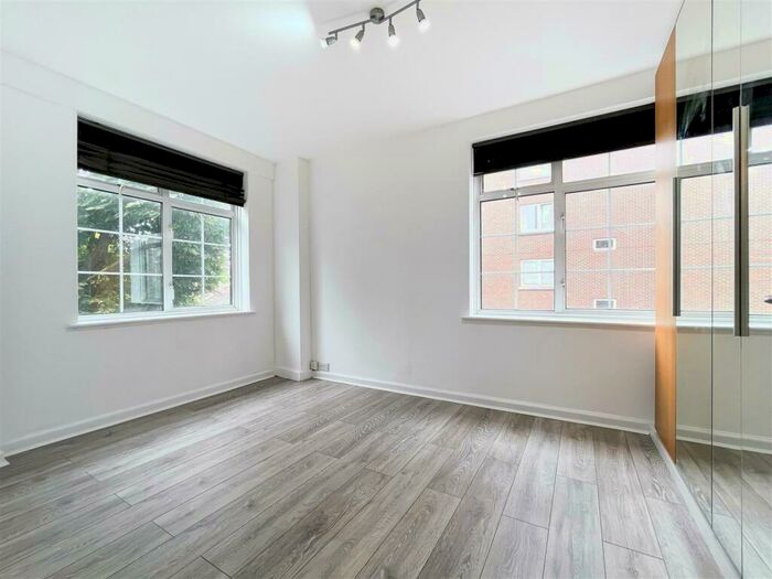 1 Bedroom Apartment To Rent In Langford Court, Abbey Road, St John's Wood, NW8
