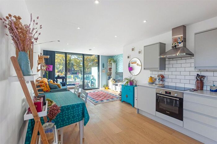 1 Bedroom Flat For Sale In Crystal Palace Park Road, London, SE26