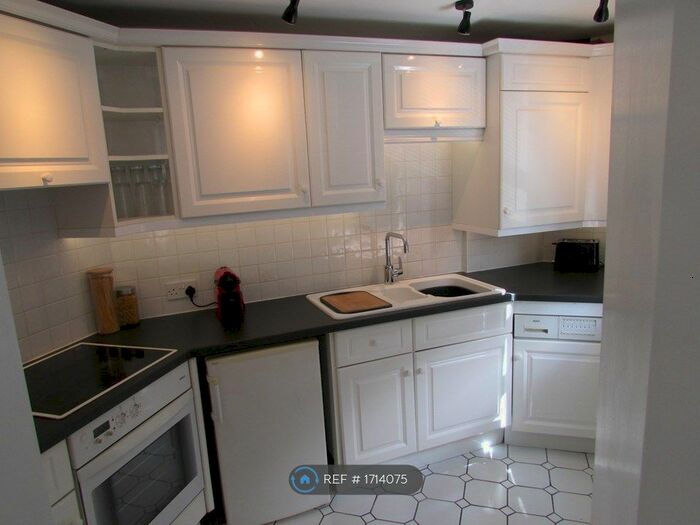 1 Bedroom Flat To Rent In Earls Of Warwick, Warwick, CV34