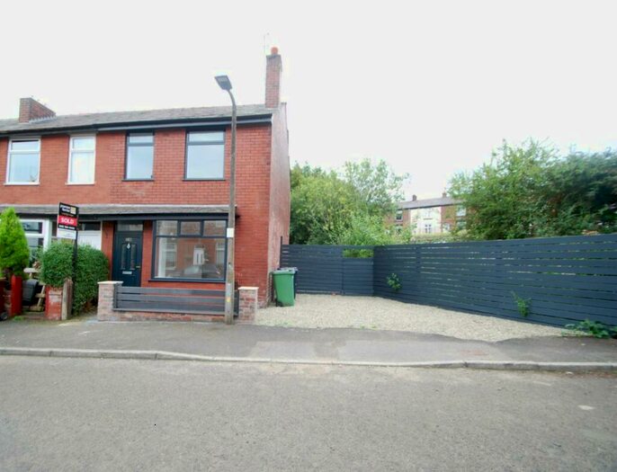 3 Bedroom End Of Terrace House To Rent In Merton Street, Brandlesholme, Bury, BL8