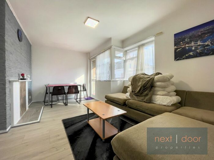 2 Bedroom Flat To Rent In Caldwell Street, Oval, SW9