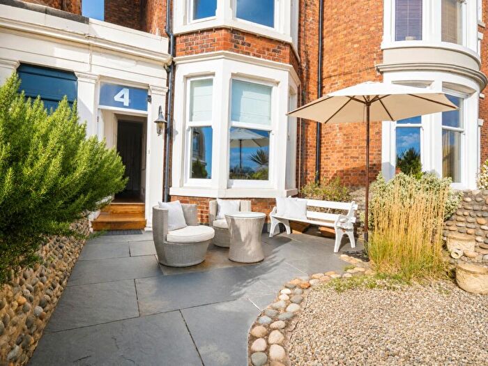 2 Bedroom Flat For Sale In Central Beach, Lytham, Lytham St Annes, FY8