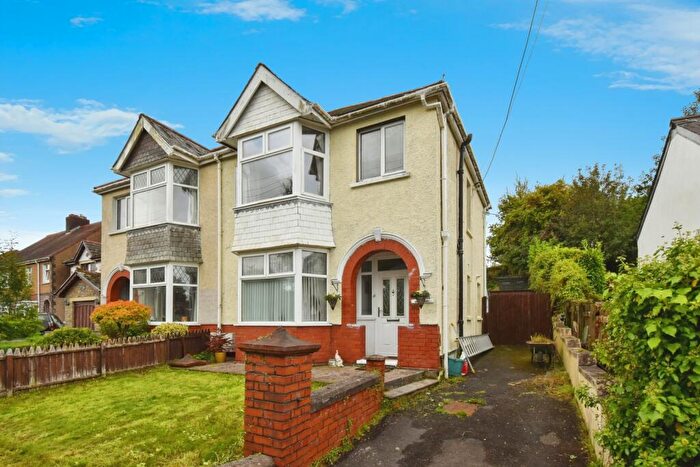 3 Bedroom Semi-Detached House For Sale In Pontamman Road, Ammanford, Carmarthenshire, SA18