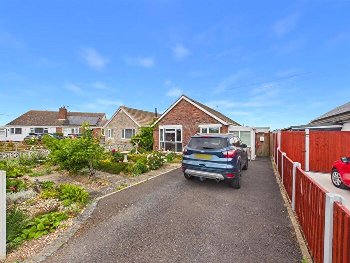2 Bedroom Detached Bungalow For Sale In The Fairway, Mablethorpe, LN12