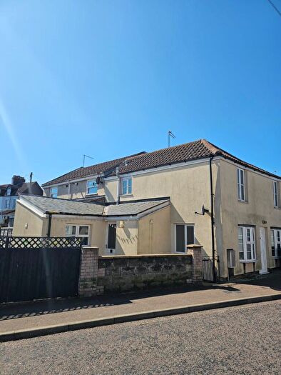 3 Bedroom Semi-Detached House To Rent In Pier Walk, Great Yarmouth, Norfolk, NR31