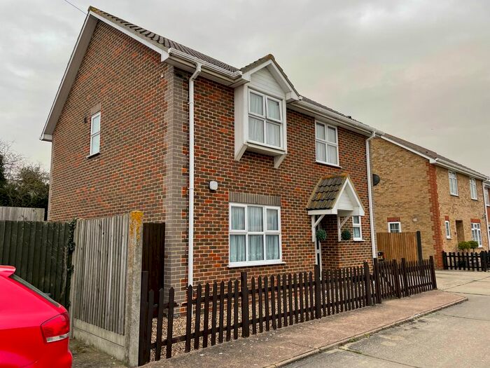 3 Bedroom Detached House To Rent In Halfway Road, Halfway, ME12