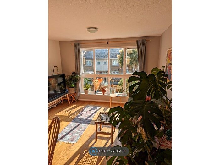 3 Bedroom Terraced House To Rent In Hampstead Walk, London, E3