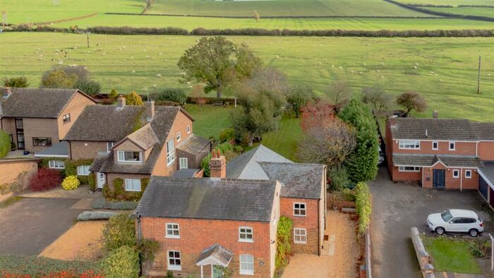 4 Bedroom Character Property For Sale In Rose Cottage, Sutton Bassett, LE16