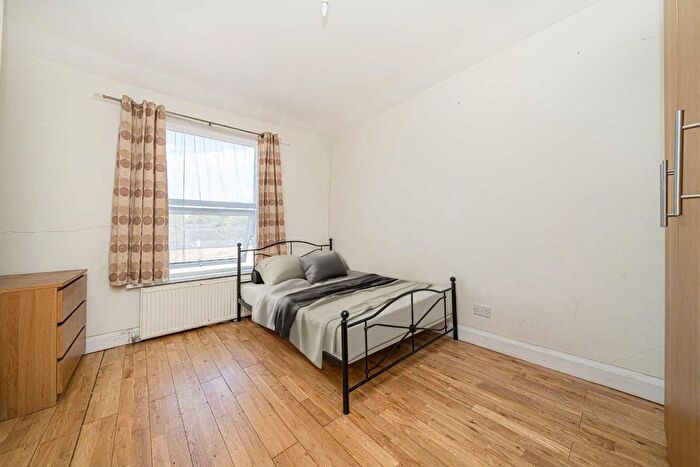 Studio To Rent In Heath Road, Twickenham, TW1
