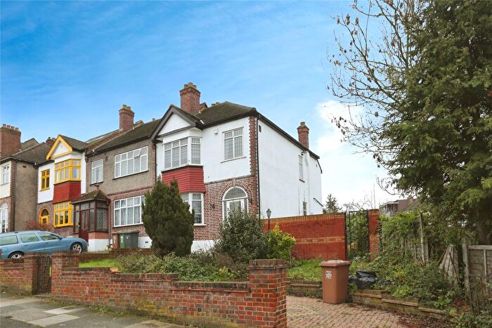 3 Bedroom End Terrace House For Sale In Penderry Rise, London, London, SE6