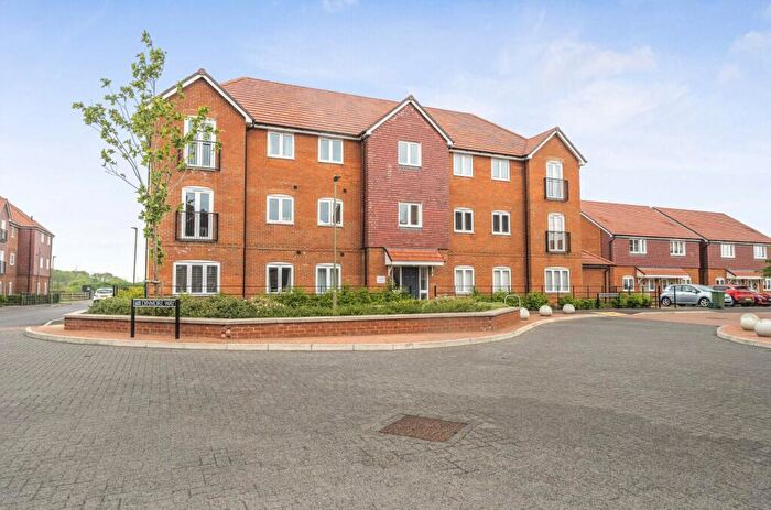2 Bedroom Apartment For Sale In Dinmore Way, Didcot, Oxfordshire, OX11