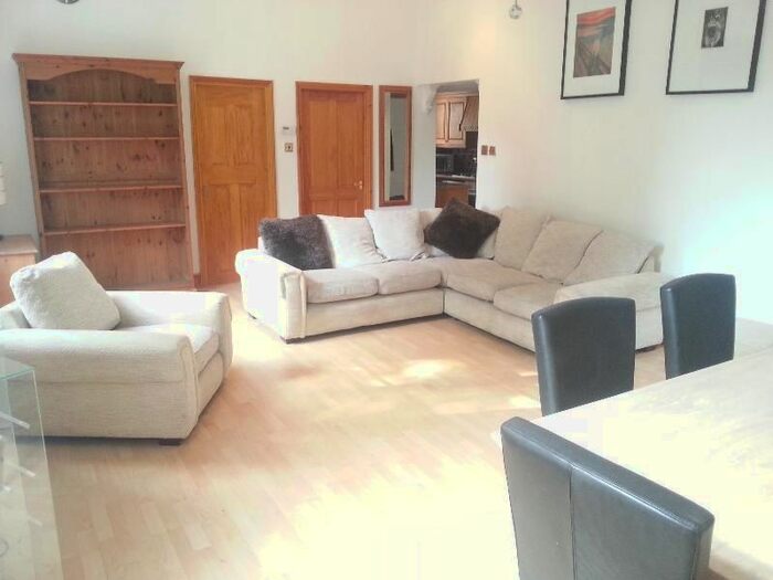 3 Bedroom Flat To Rent In Maida Vale, London, W9