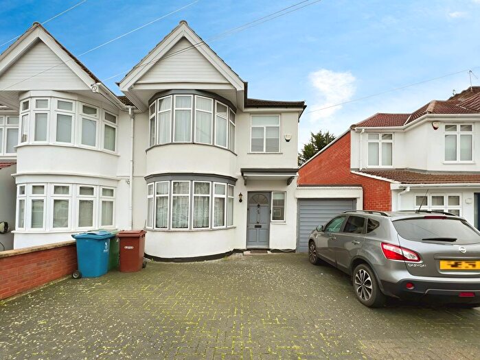 4 Bedroom Semi-Detached House To Rent In Alicia Gardens, Harrow, HA3
