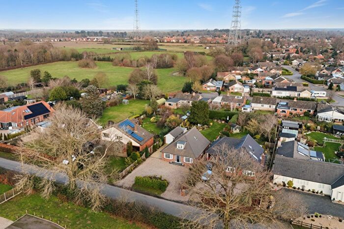 4 Bedroom Detached Bungalow For Sale In Chandler Road, Stoke Holy Cross, Norwich, NR14