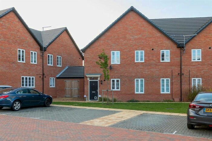 2 Bedroom Flat For Sale In Larkinson Avenue, Biggleswade, SG18