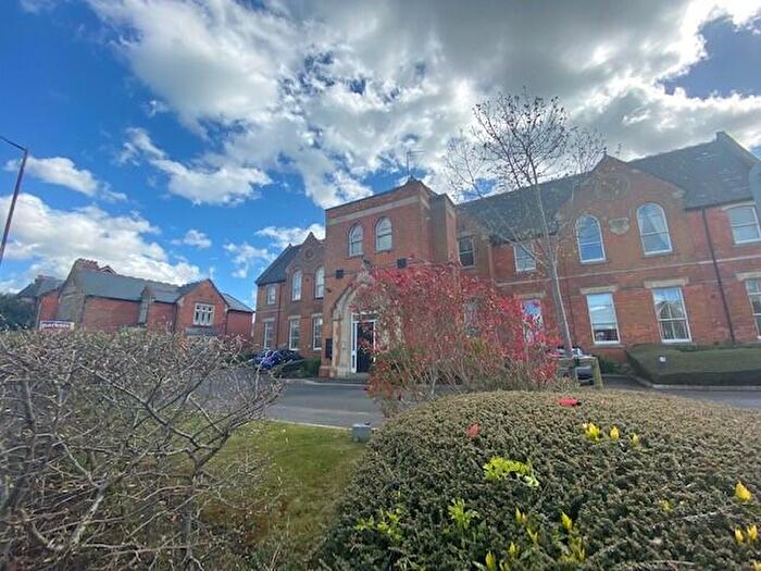 2 Bedroom Apartment To Rent In Old Town, SN1