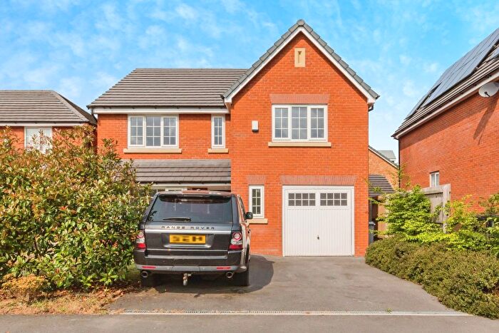 4 Bedroom Detached House For Sale In Alfred King Close, Crewe, Cheshire, CW2