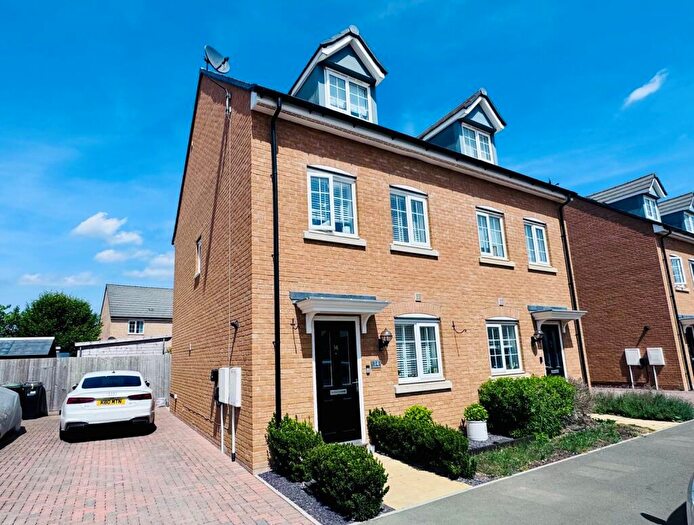 3 Bedroom Town House For Sale In Stimpson Street, Sutton, Ely, CB6